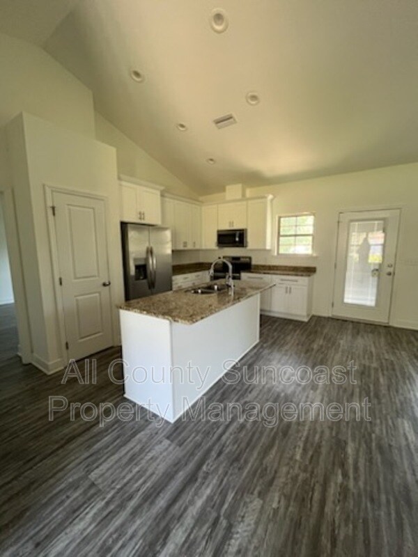 Foto del edificio - 1605 Willow Road