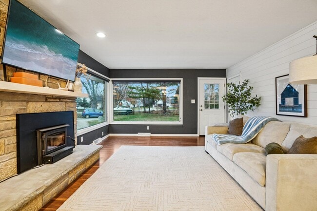 Foto del edificio - N45W24568 Lindsay Rd