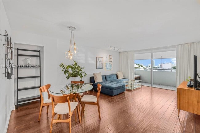 Foto del edificio - 1658 Bay Rd