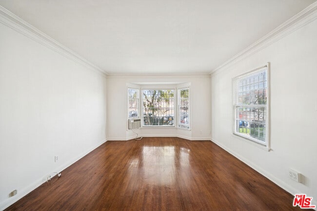 Building Photo - 7758 Rosewood Ave