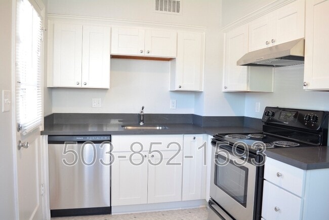 Building Photo - 5034 SE 75th Ave