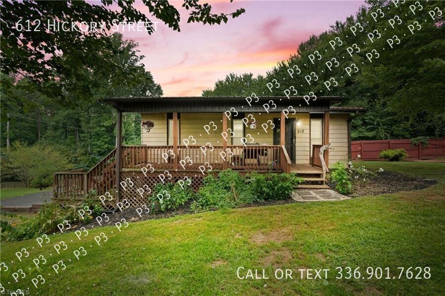 Primary Photo - Charming 2-Bedroom Home in Quiet Small Tow...