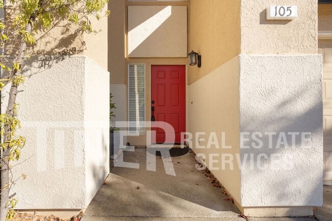 Building Photo - Spacious Custom Folsom Home with 4 bedroom...