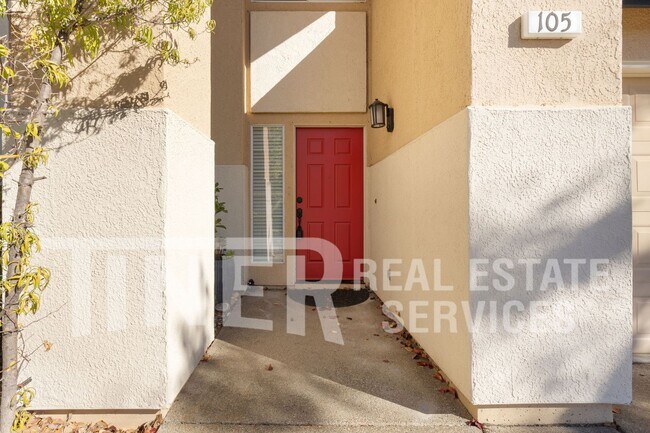 Foto del edificio - Spacious Custom Folsom Home with 4 bedroom...