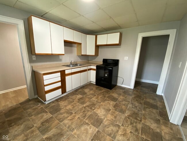 Building Photo - 2717 S Moreland Ave