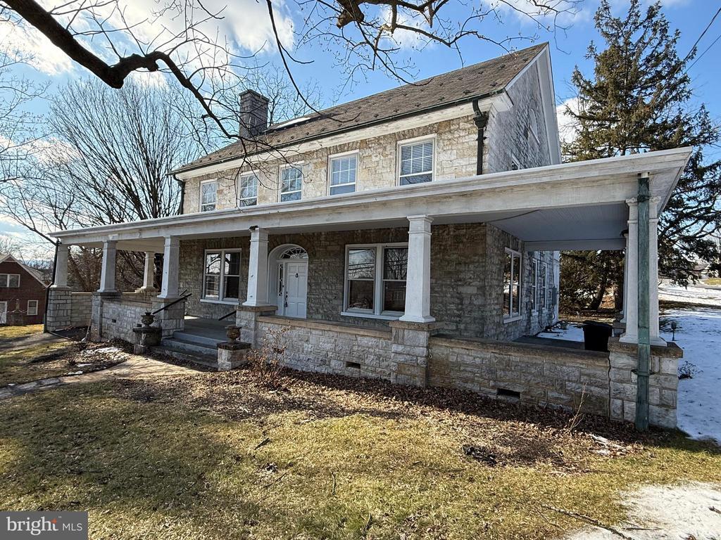 Primary Photo - 135 Fort Loudon Rd