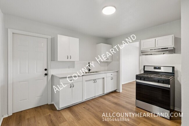 Foto del edificio - 3812 SE 25th St