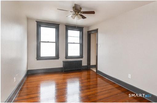 Building Photo - 2341 Barnum Ave