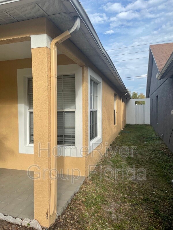 Building Photo - 3675 Amelia Way
