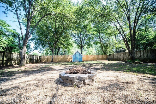 Building Photo - 2 br, 1 bath House - 2330 Tyler Street