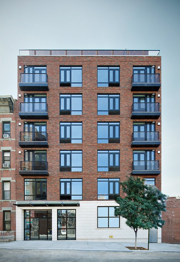 Foto del edificio - 4734 11th St