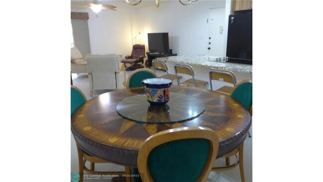 Foto del edificio - 123 Deer Creek Blvd