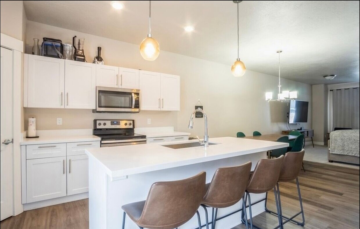 1904 S 1030 W Unit 1904, Orem, UT 84058 Condo for Rent in Orem, UT