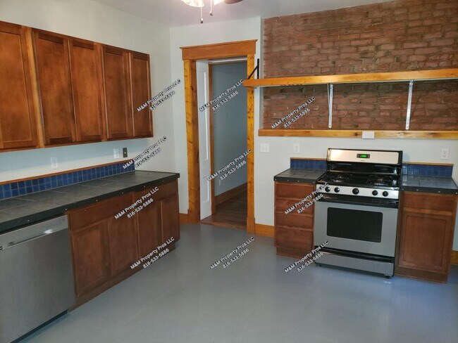 Foto del edificio - 513 Holmes St