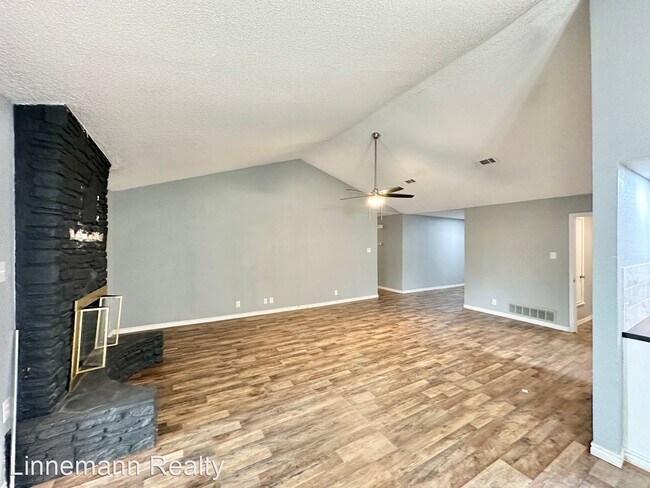 Foto del edificio - 3 br, 2 bath House - 4001 Robinhood Drive