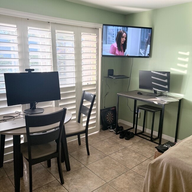 Foto del edificio - 515 Michigan Ave