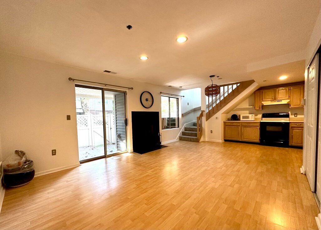 200 Falls Blvd Unit C108, Quincy, MA 02169 Condo for Rent in Quincy, MA