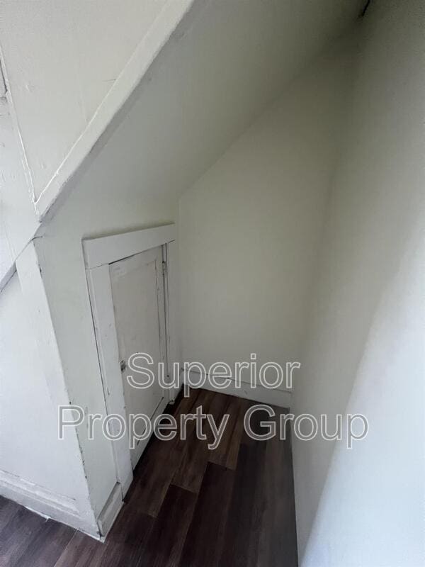 Building Photo - 209 1/2 Cherry St