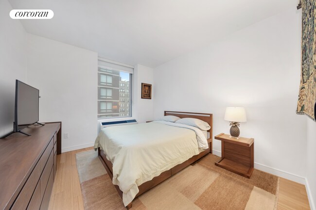 Foto del edificio - 303 E 33rd St