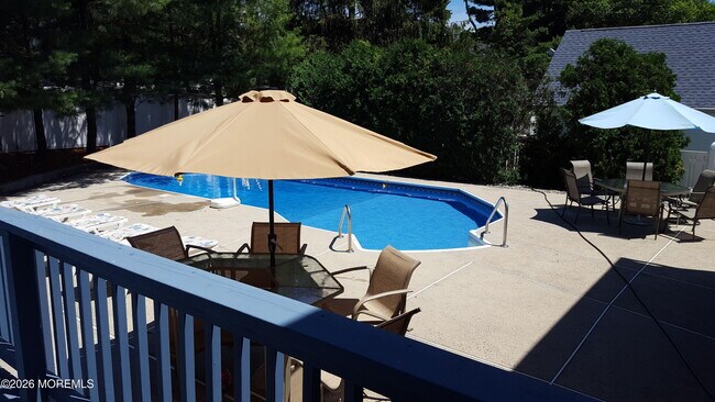 Foto del edificio - 1210 Tuxedo Pl