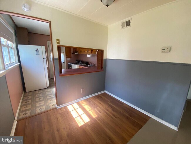 Building Photo - 804 Fawn St