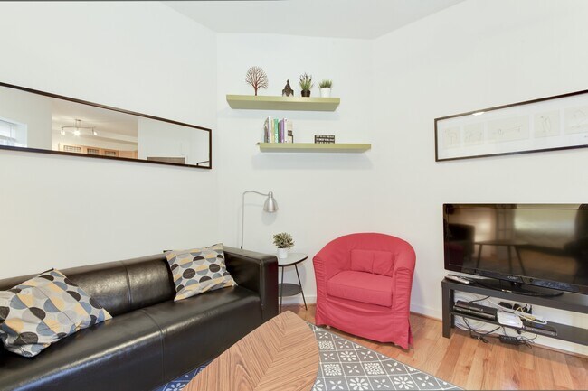 Foto del edificio - 1413 T St NW