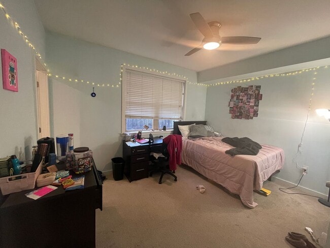 Photo - 1527-33 W Seybert St Apartment