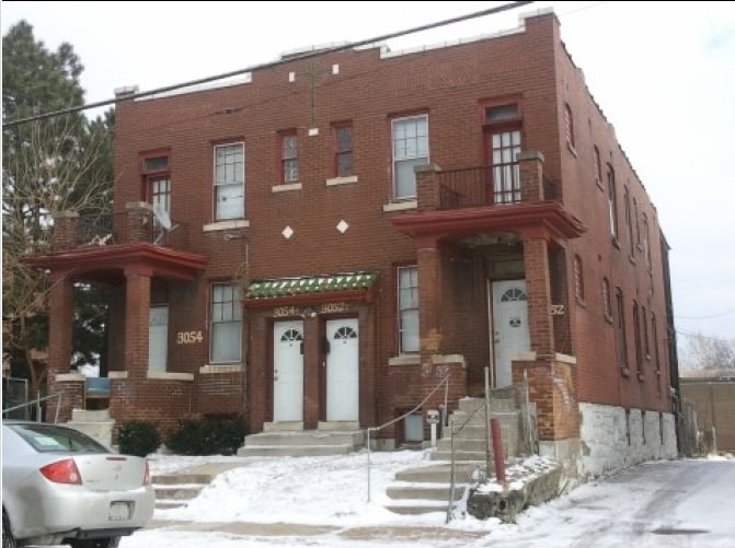 Primary Photo - 3052 Marcus Ave
