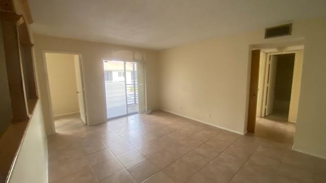 Foto del edificio - 311 Gardens Dr