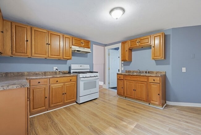Building Photo - 12R Granite Street Unit 2