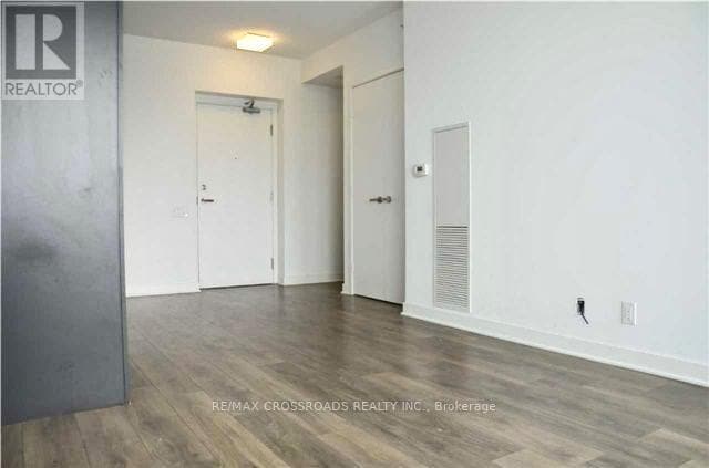 Building Photo - 15 Grenville St