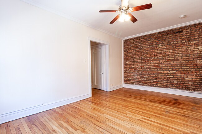 Foto del edificio - 951 W Cornelia Ave