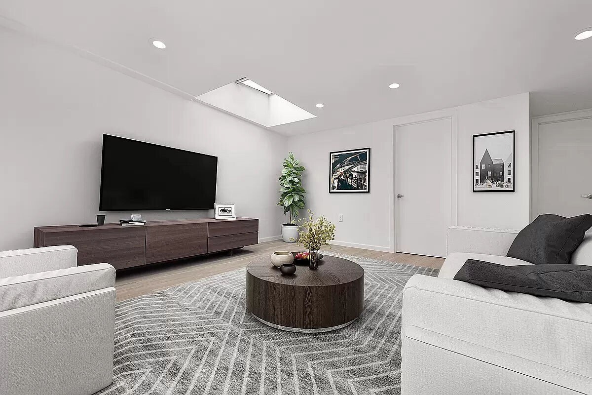 Foto principal - 369 West 36th Street
