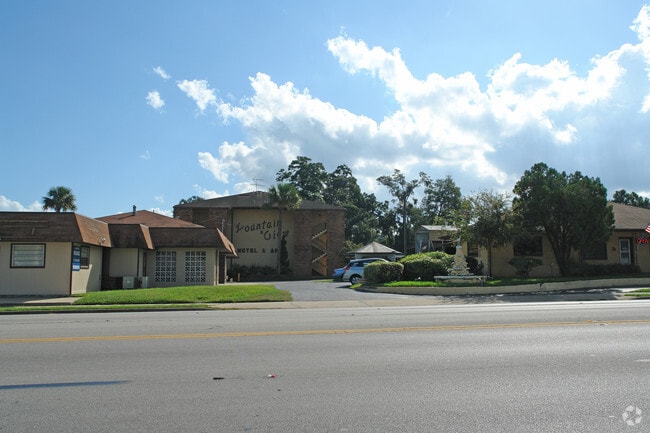 Building Photo - Fountainview Apartments