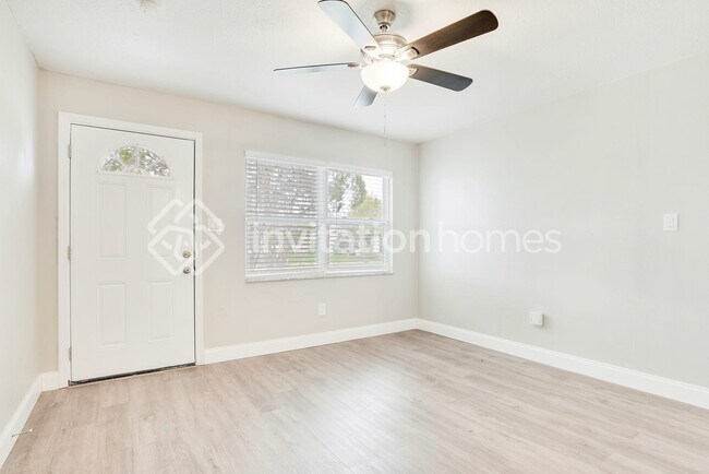 Building Photo - 5224 Botany Ct
