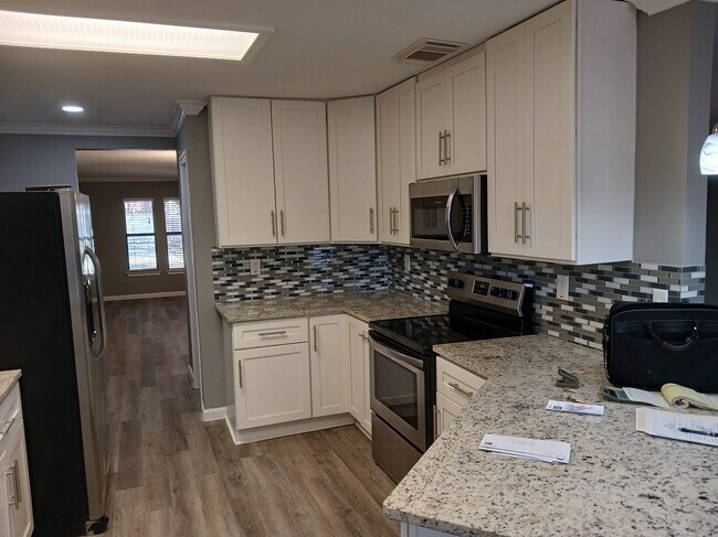 Foto del edificio - 7510 Legend Rock