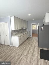 Building Photo - 1716 Pine Valley Dr