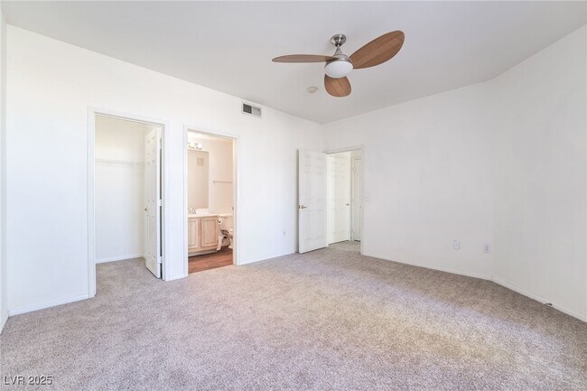 Building Photo - 8555 W Russell Rd