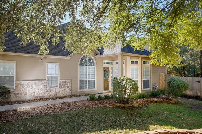 Foto del edificio - 182 N Valley Oaks Cir