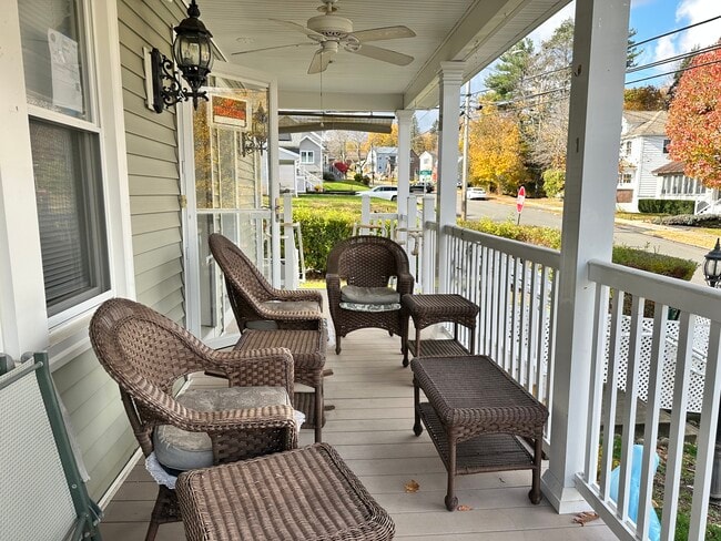 Building Photo - 105 S St Ext