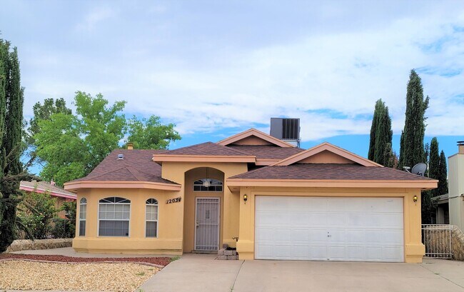 Building Photo - 12034 Village Gate Dr