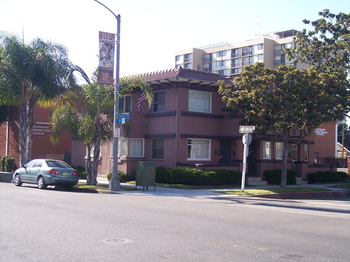 Building Photo - 301 Lime Ave