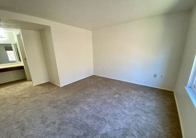 Photo - "Charming 2-Bed Condo Retreat with Modern Comfort in Imperial, PA!"