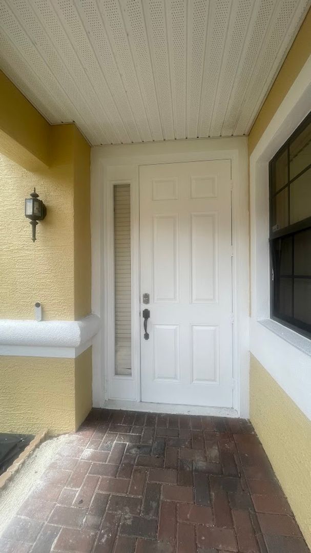 Foto del edificio - 1110 Chervil Dr