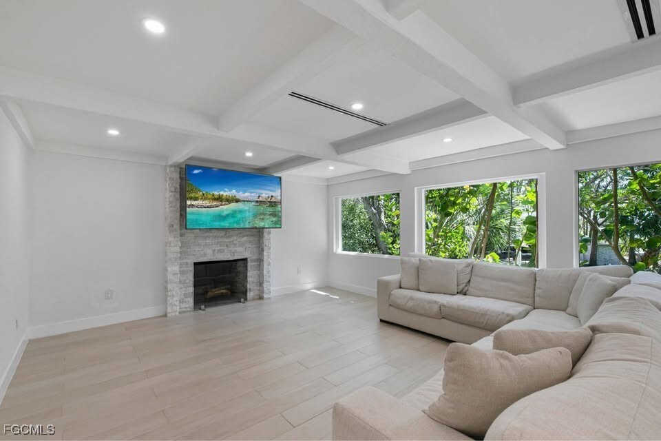 Foto principal - 1225 Fruitland Ave