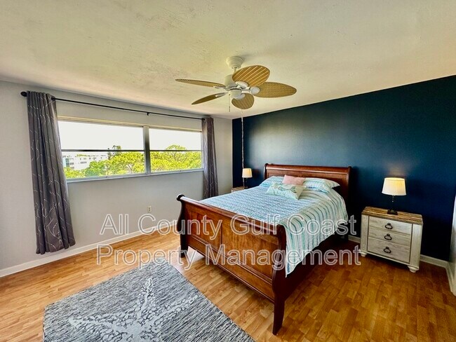Building Photo - 4240 Ironwood Cir