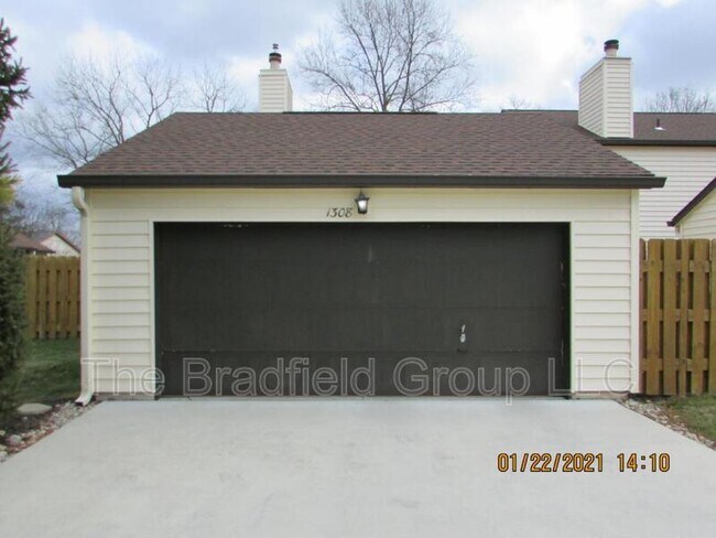 Building Photo - 1308 Norwich Ln