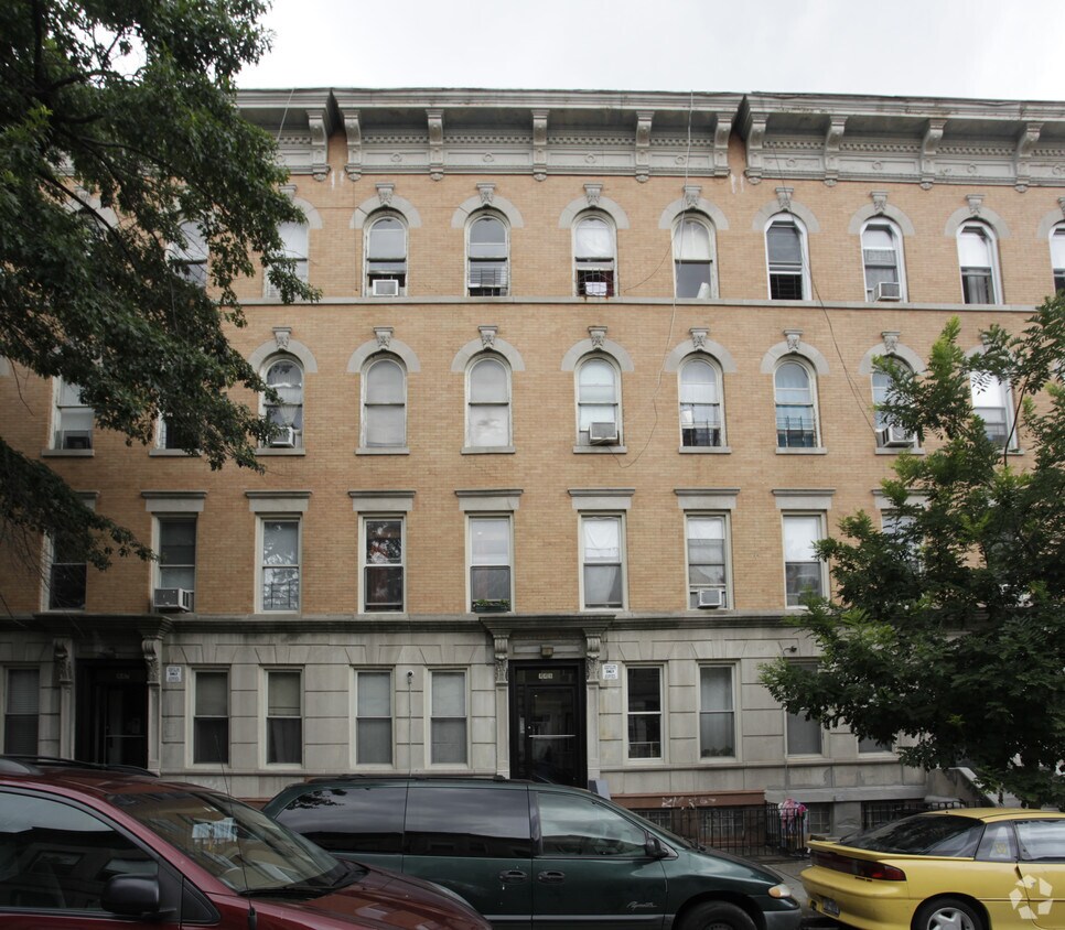 Building Photo - 449 16th St