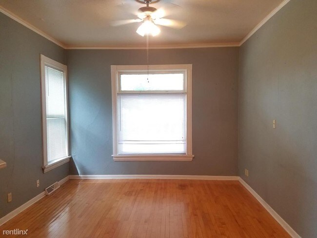 Building Photo - 2 br, 1 bath Apartment - 1848 N Cambridge Ave