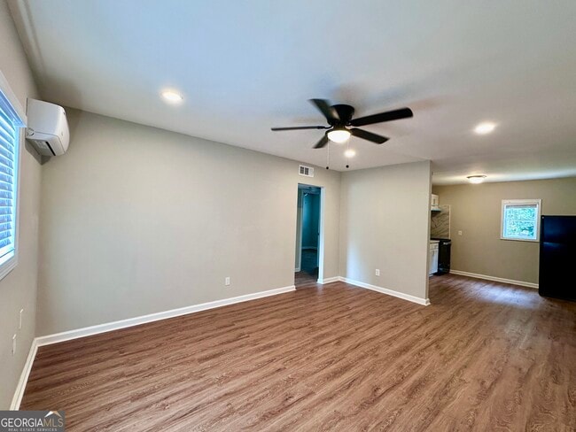 Building Photo - 531 Gresham Park Dr